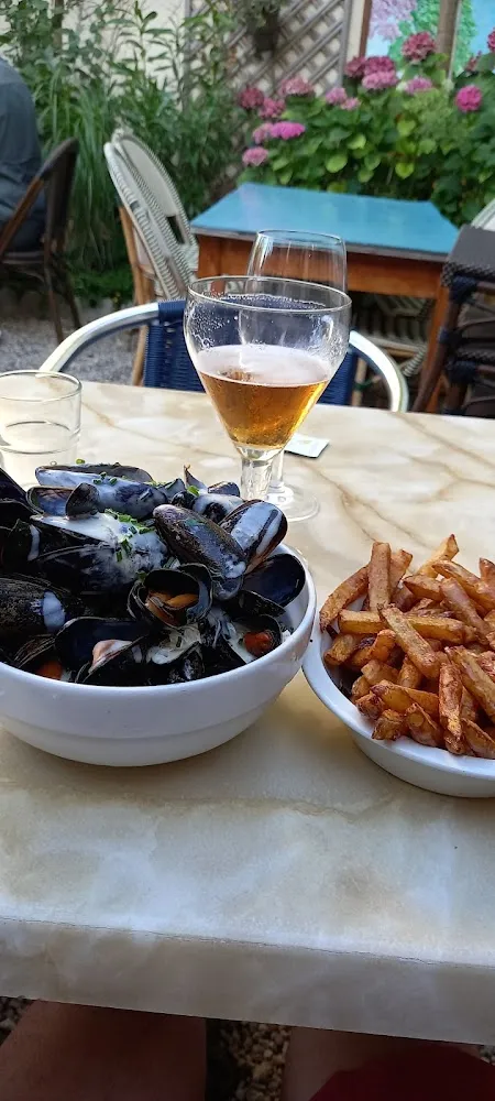 Moules Frites À la Creme